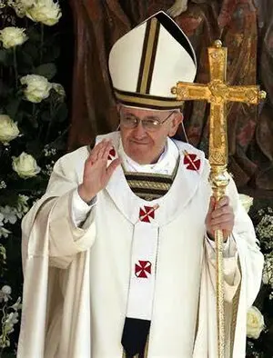A Pallium being worn by Pope
